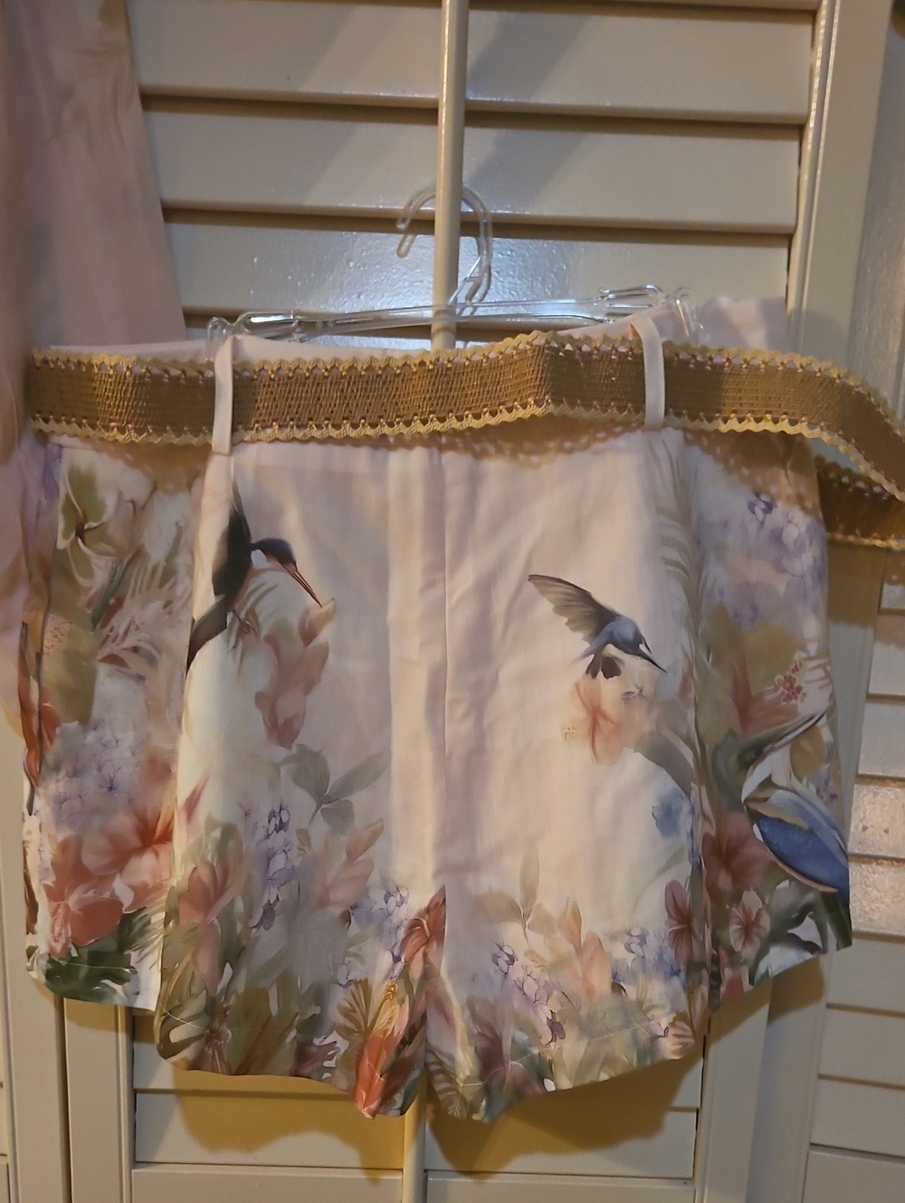 Commense Floral Sheer Long-Sleeve V-Neck Blouse And Shorts in Soft Pastel - Picture 4 of 5